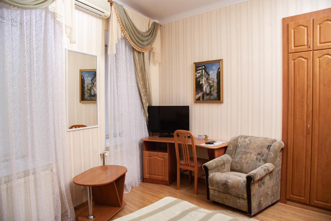 Hotel Piligrim 1 à Mykolaïv Extérieur photo