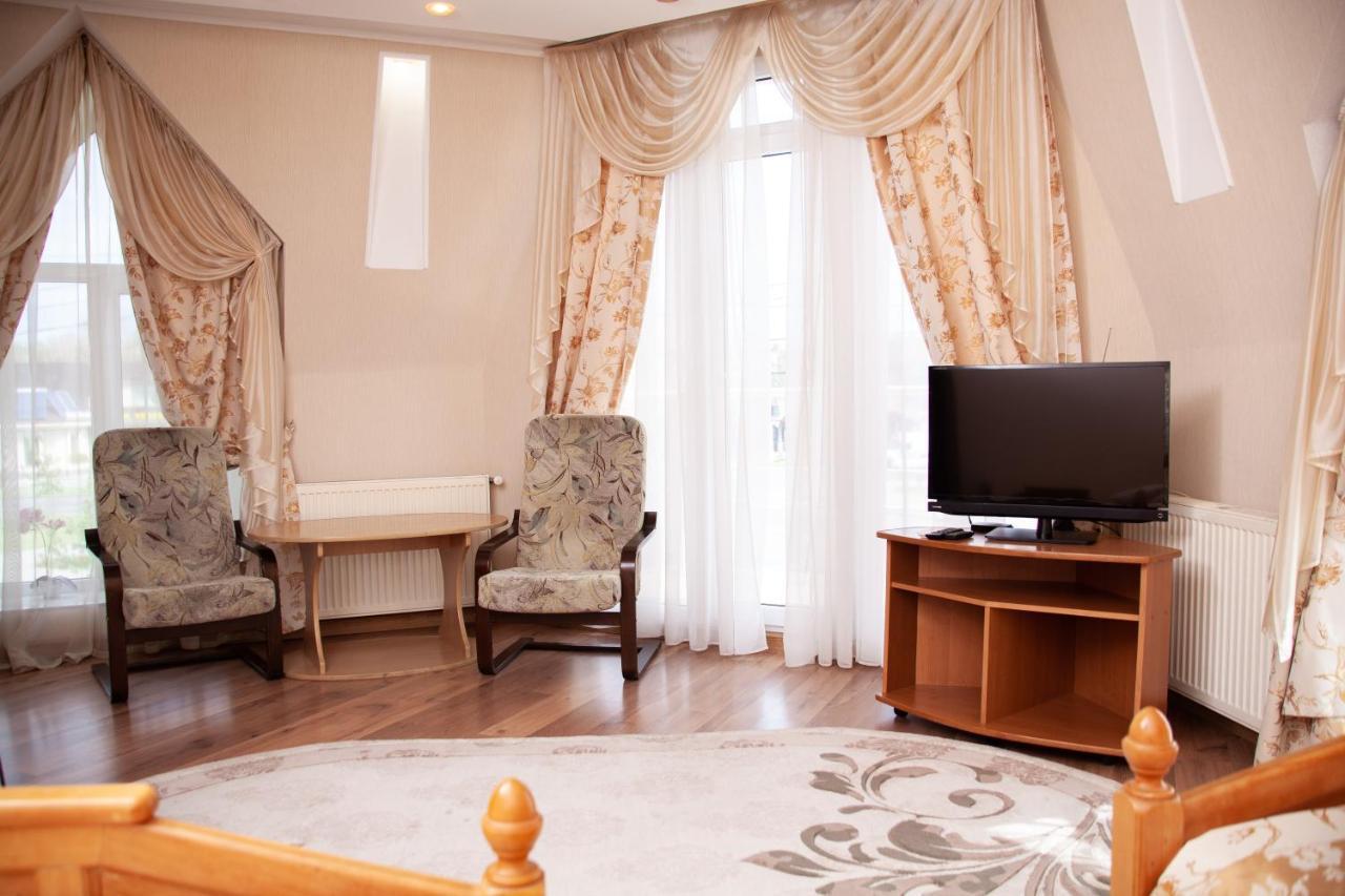 Hotel Piligrim 1 à Mykolaïv Extérieur photo