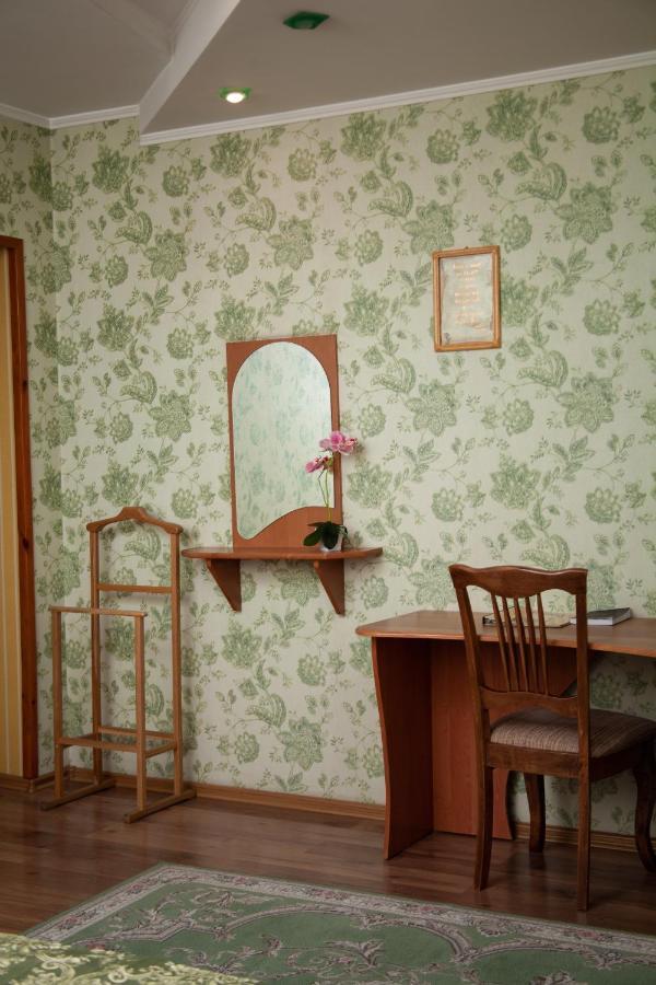 Hotel Piligrim 1 à Mykolaïv Extérieur photo