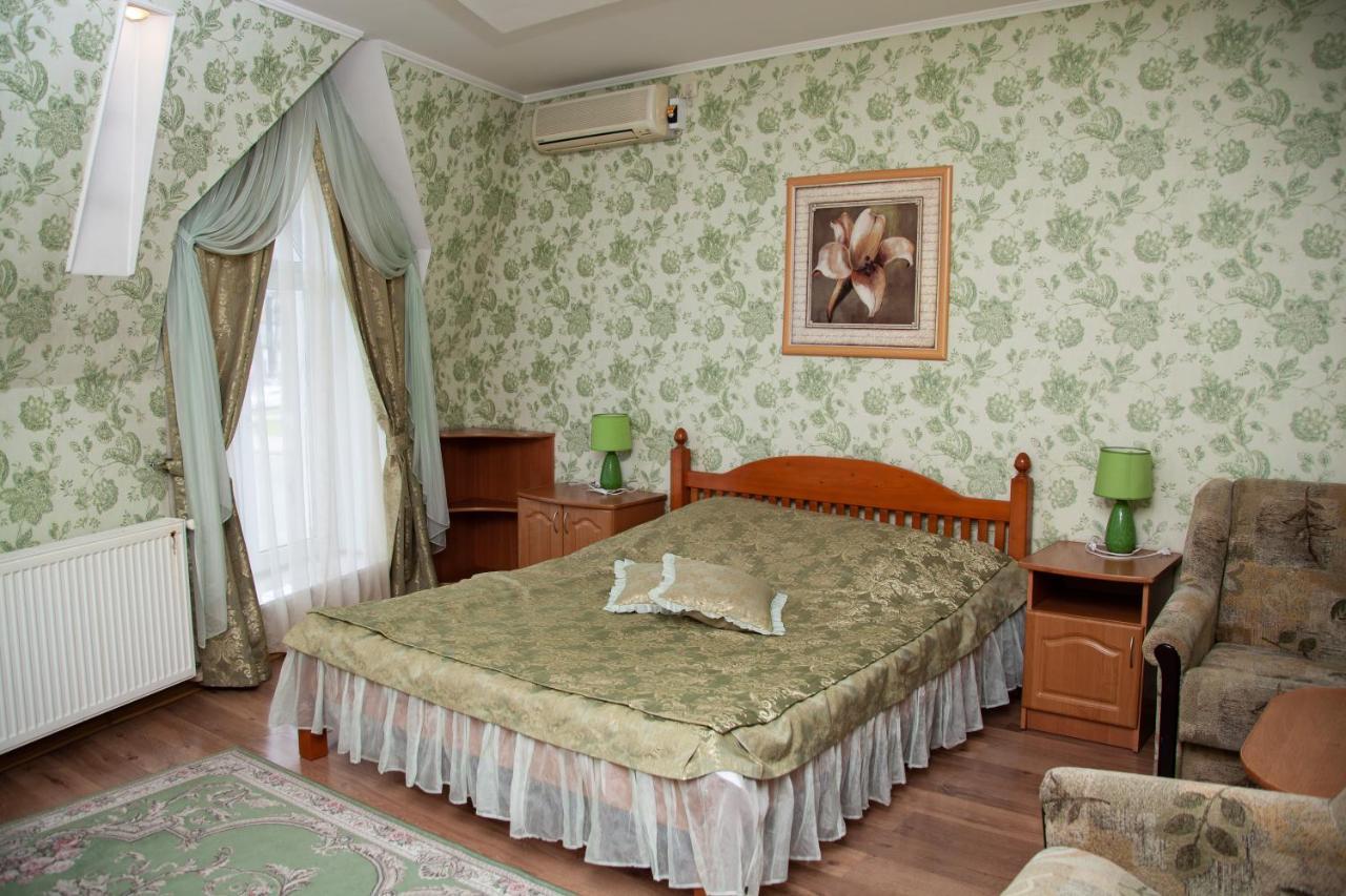 Hotel Piligrim 1 à Mykolaïv Extérieur photo
