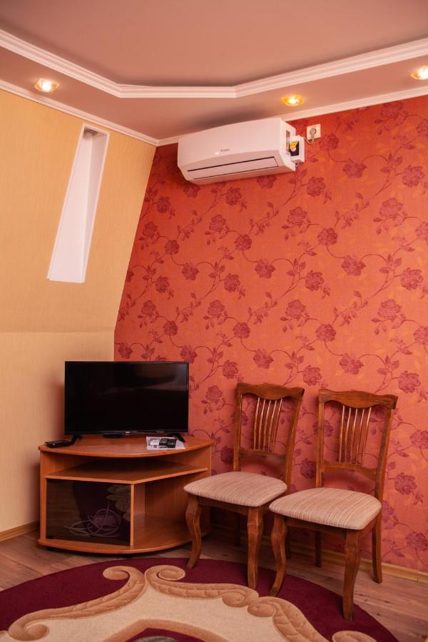 Hotel Piligrim 1 à Mykolaïv Extérieur photo
