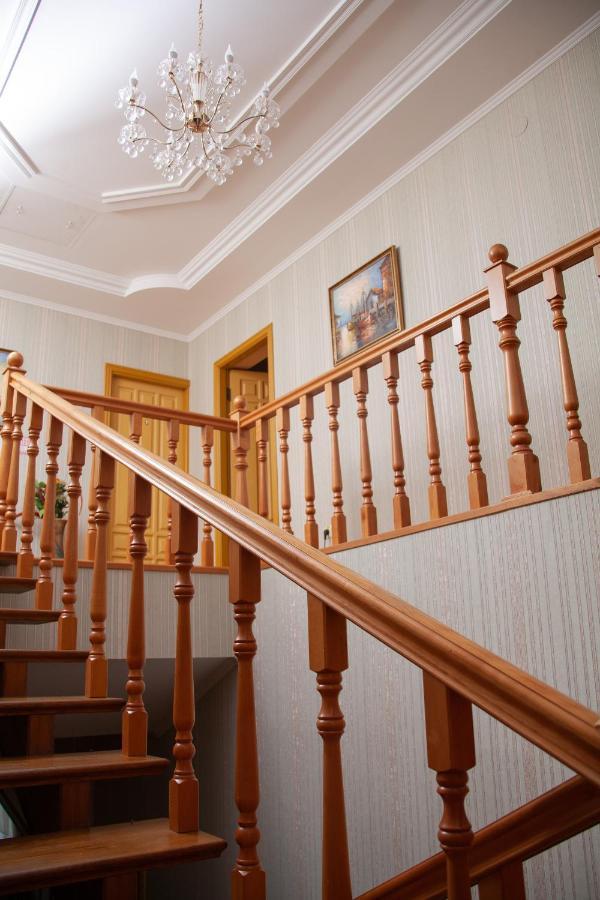 Hotel Piligrim 1 à Mykolaïv Extérieur photo