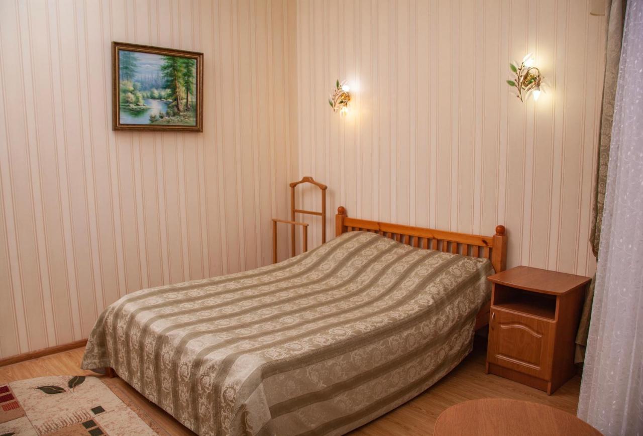 Hotel Piligrim 1 à Mykolaïv Extérieur photo