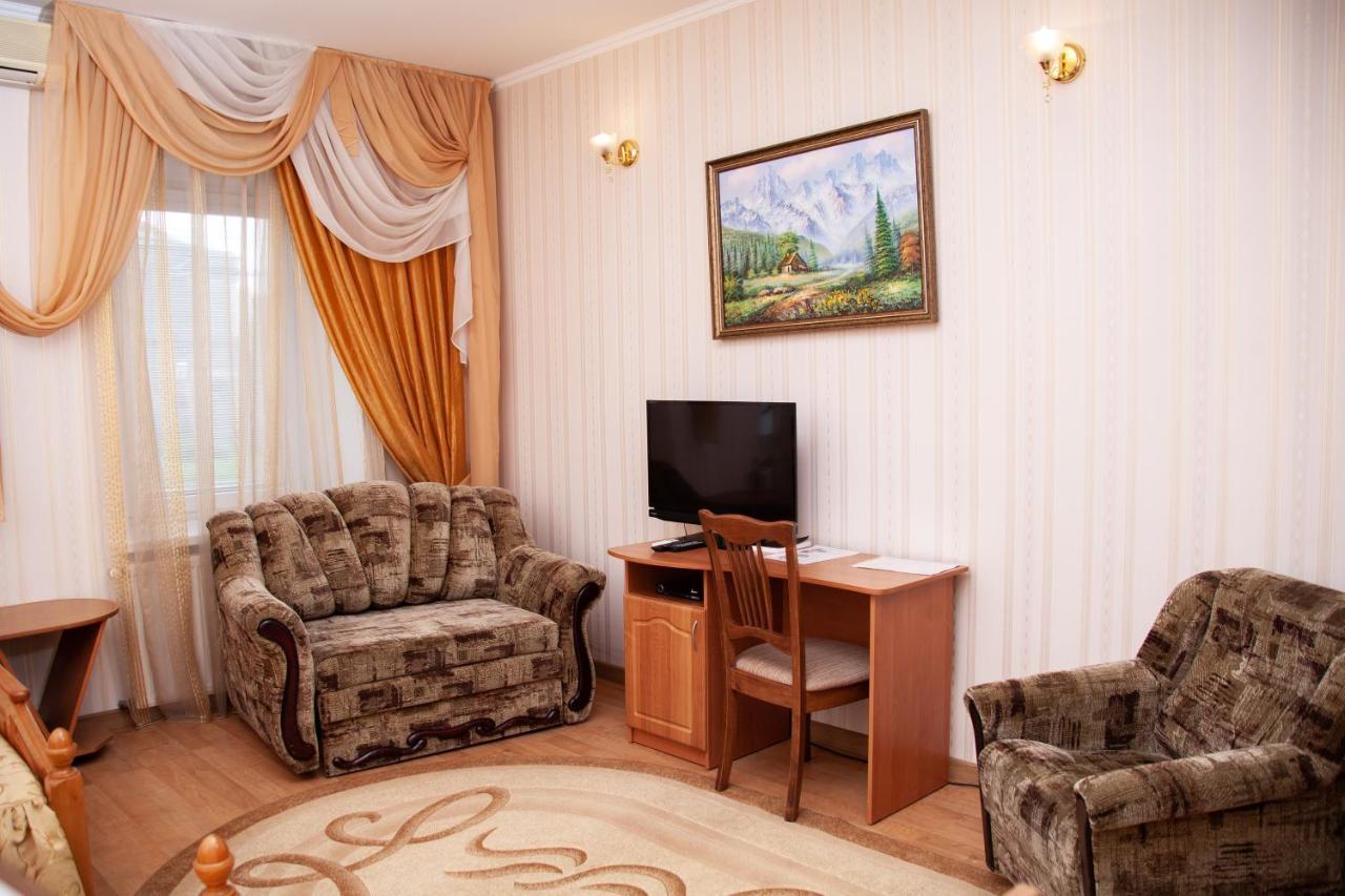 Hotel Piligrim 1 à Mykolaïv Extérieur photo