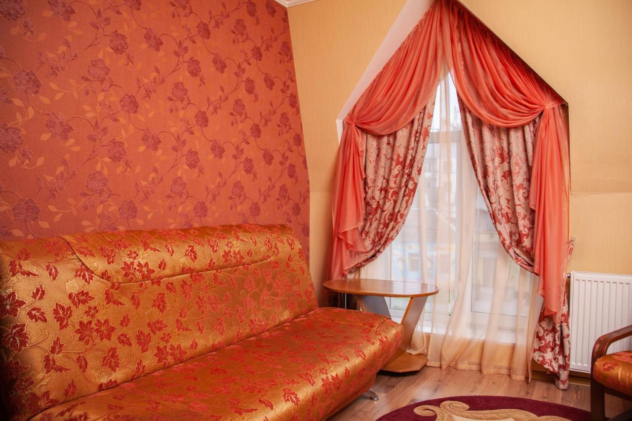 Hotel Piligrim 1 à Mykolaïv Extérieur photo